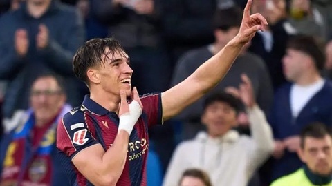 Carlos Espi là ai mà khiến Real bị ‘hớp hồn’? 